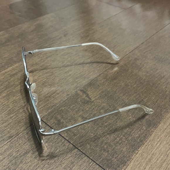 Reflective sunglasses - Picture 3 of 4